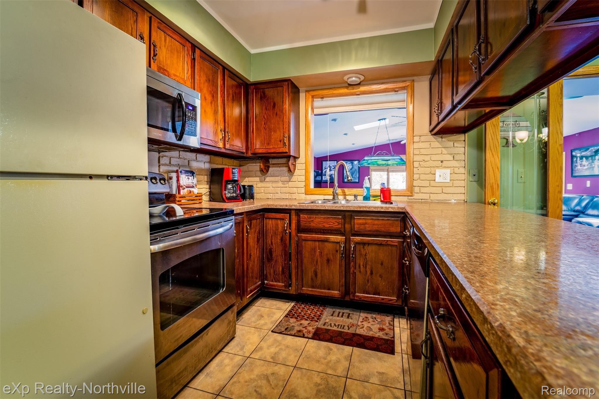 23577 Waltz Road New Boston, MI 48164 - Photo 27 of 42 23577 Waltz-27.jpg