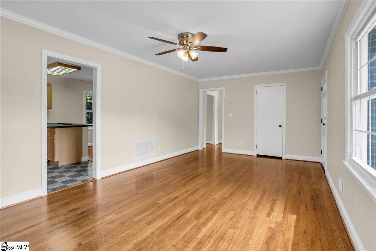 207 Forest Drive Easley, SC 29640 - Photo 12 of 29