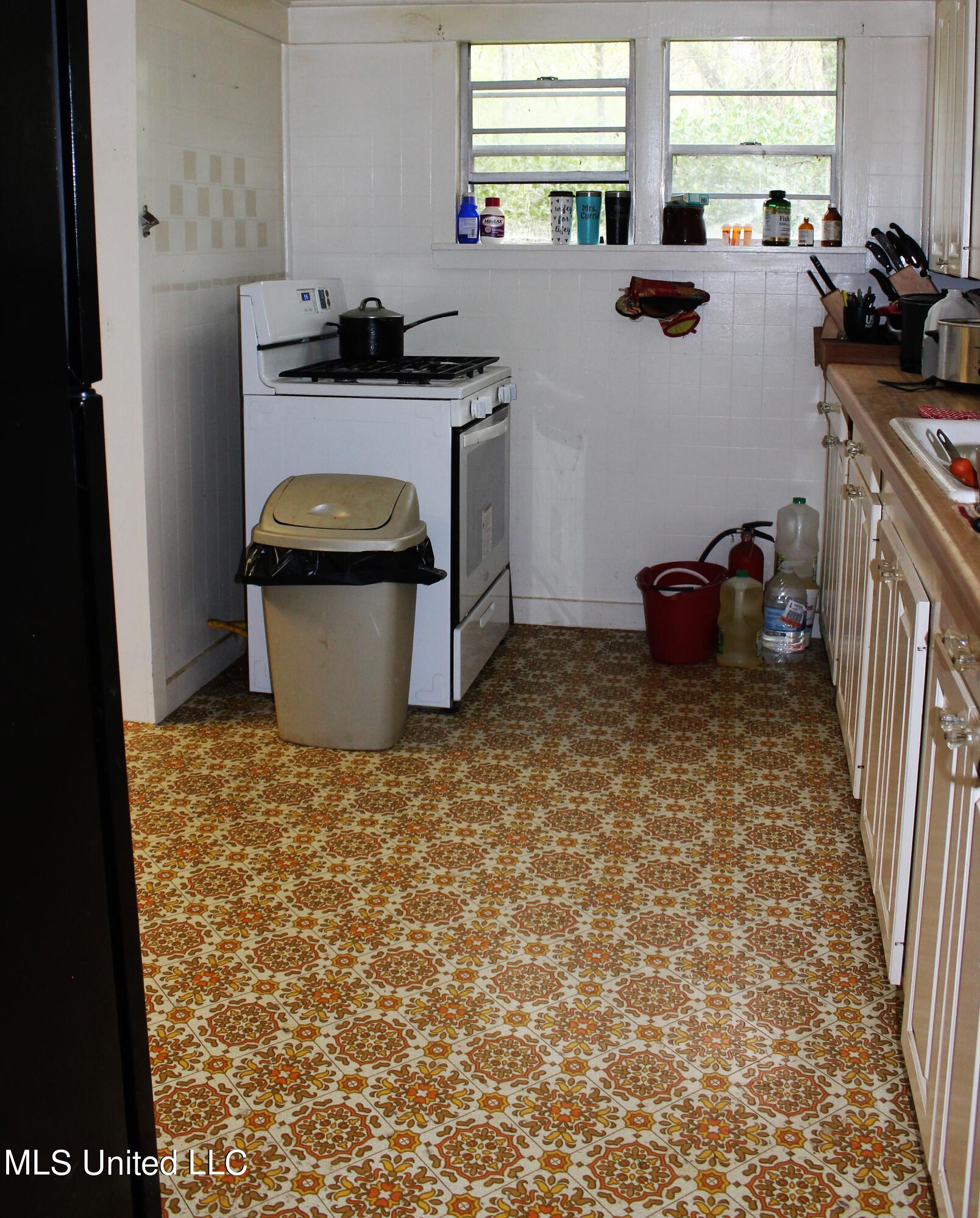 4803 Duke Road Utica, MS 39175 - Photo 6 of 9 4803 Duke Pic 10