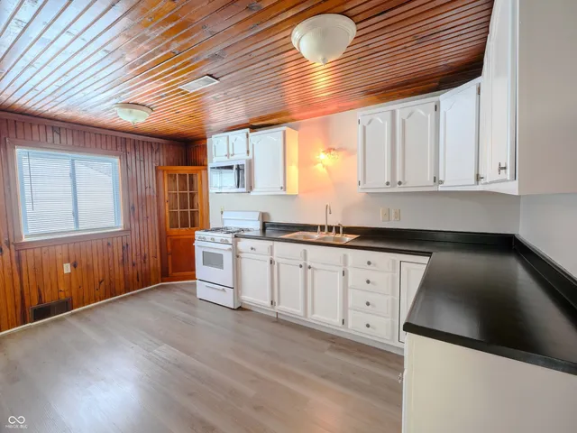 $164,900 | 2518 Spring Street, New Castle, IN 47362