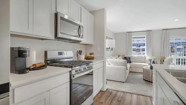 $664,490 | 1171 Lakepointe Drive, Schaumburg, IL 60173