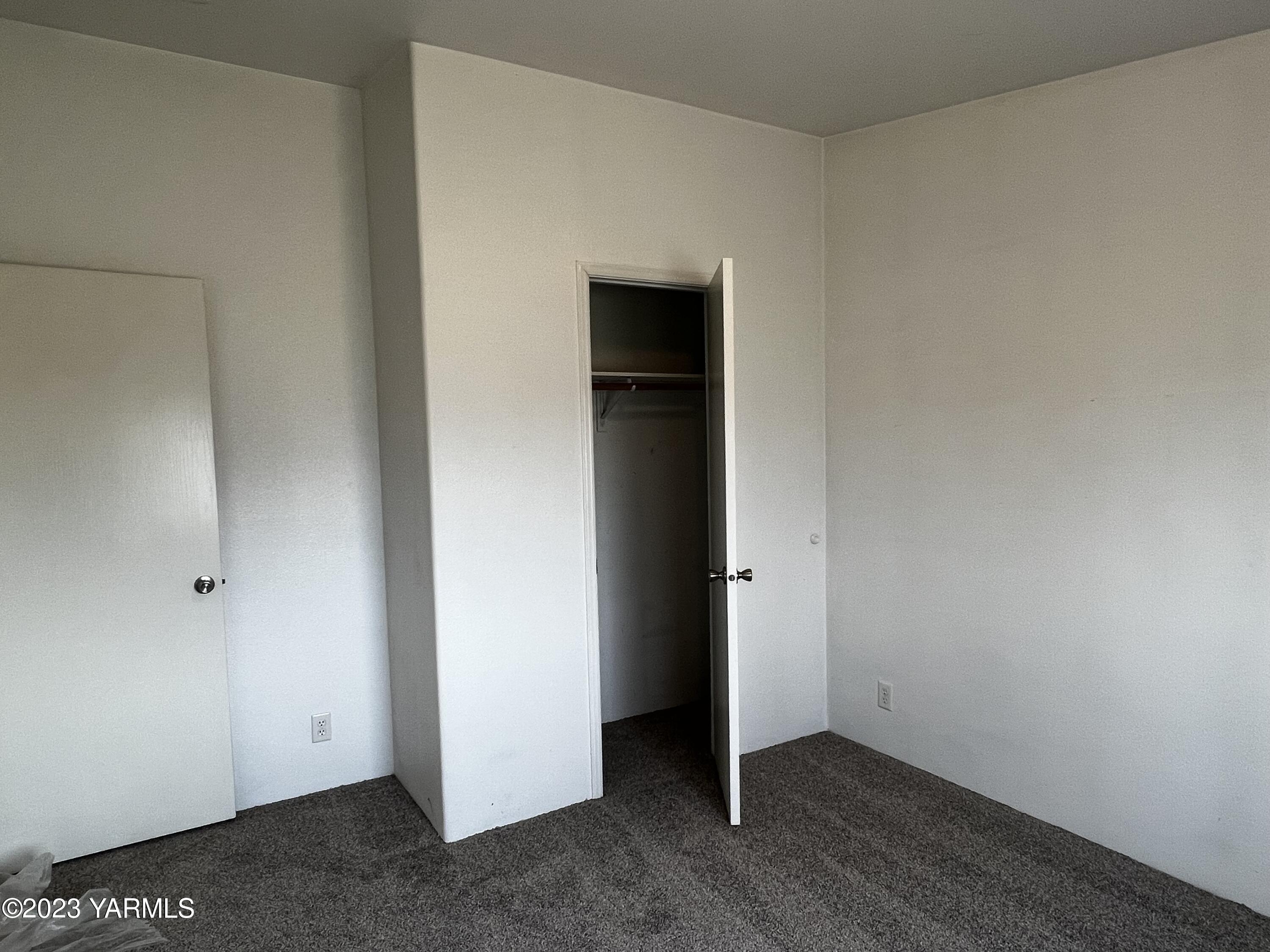 12102 North Hinzerling Road Prosser, WA 99350 - Photo 28 of 43 a view of an empty room