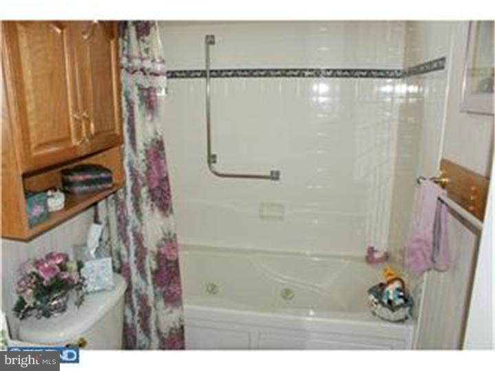 60 Mayfair Road Southampton, NJ 08088 - Photo 15 of 19 Bathroom