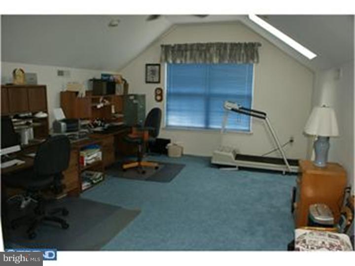 60 Mayfair Road Southampton, NJ 08088 - Photo 17 of 19 Loft