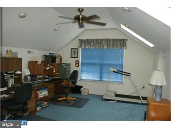 60 Mayfair Road Southampton, NJ 08088 - Photo 18 of 19 Loft