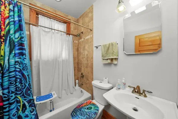 $360,000 | 711 Campbell Street, Joliet, IL 60435