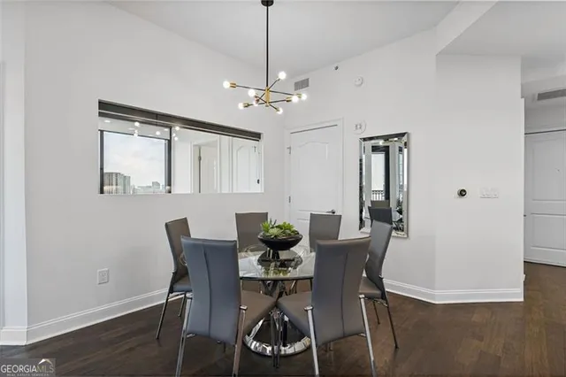 $445,000 | 2828 Peachtree Road, Unit 1704, Atlanta, GA 30305