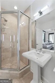 $445,000 | 2828 Peachtree Road, Unit 1704, Atlanta, GA 30305