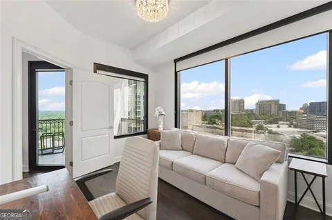 $445,000 | 2828 Peachtree Road, Unit 1704, Atlanta, GA 30305