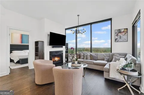 $445,000 | 2828 Peachtree Road, Unit 1704, Atlanta, GA 30305