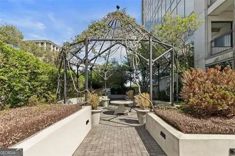 $445,000 | 2828 Peachtree Road, Unit 1704, Atlanta, GA 30305