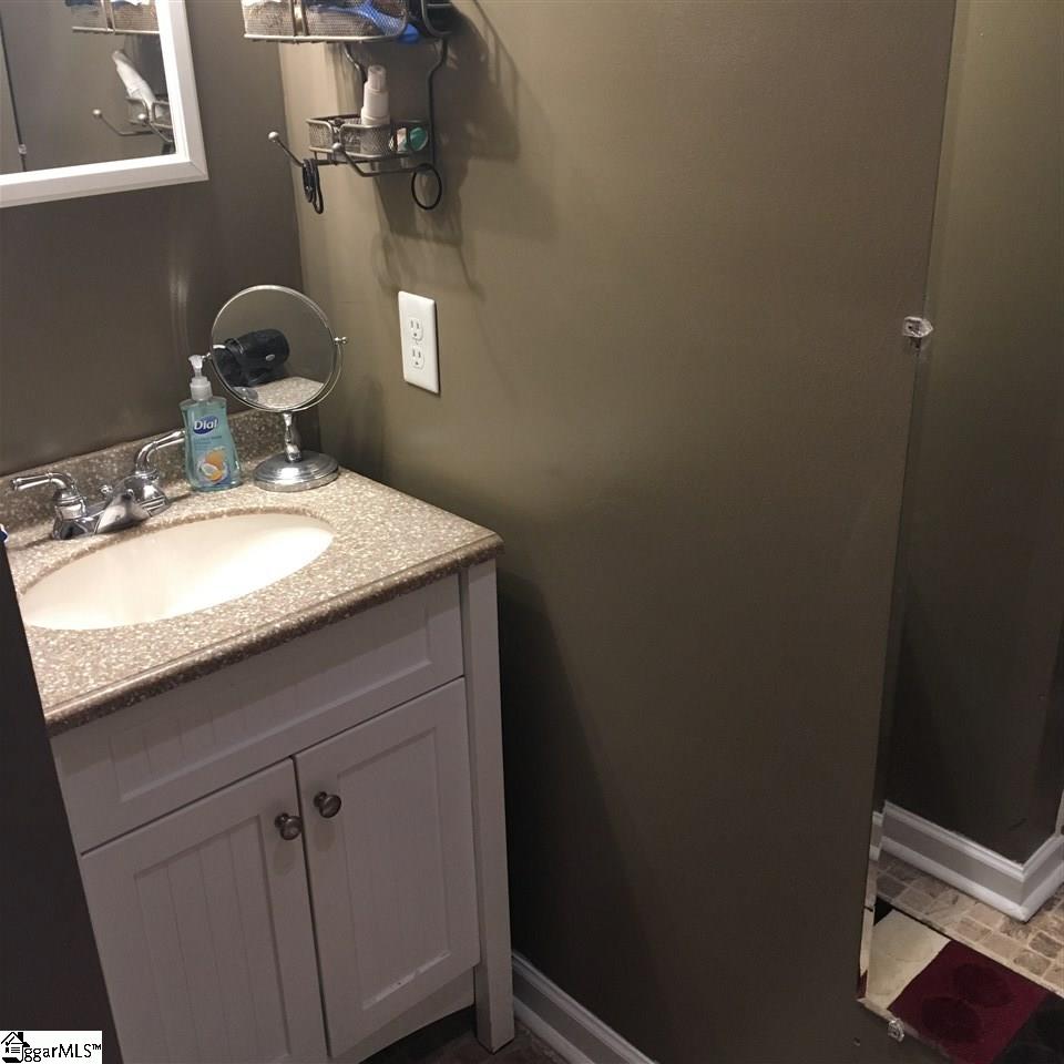 13 Blake Street Pelzer, SC 29669 - Photo 3 of 25 Gallery Image 3
