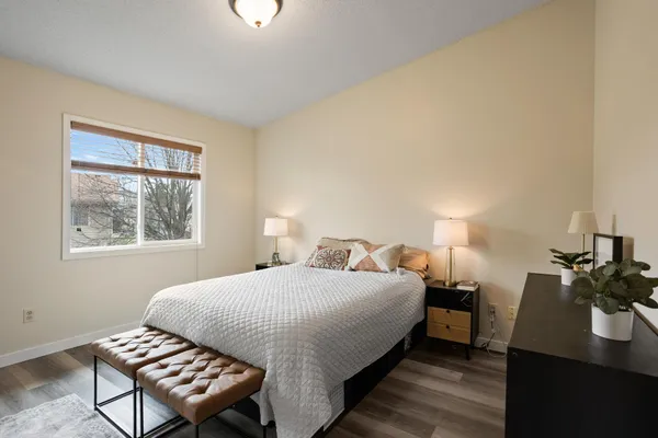 $285,000 | 4404 Cinnamon Ridge Trail, Eagan, MN 55122