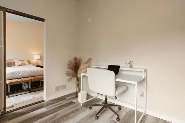 $285,000 | 4404 Cinnamon Ridge Trail, Eagan, MN 55122