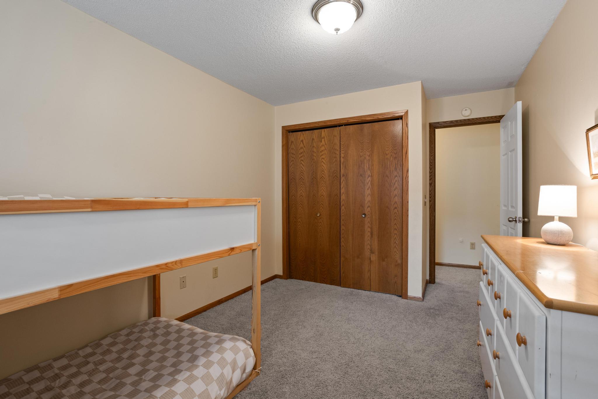 4404 Cinnamon Ridge Trail Eagan, MN 55122 - Photo 21 of 31