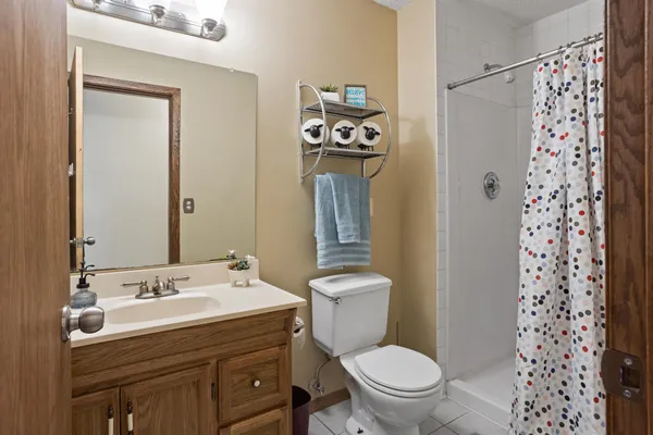 $285,000 | 4404 Cinnamon Ridge Trail, Eagan, MN 55122