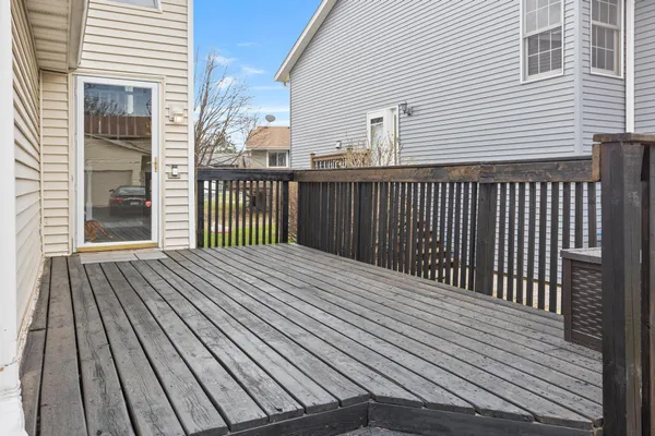 $285,000 | 4404 Cinnamon Ridge Trail, Eagan, MN 55122