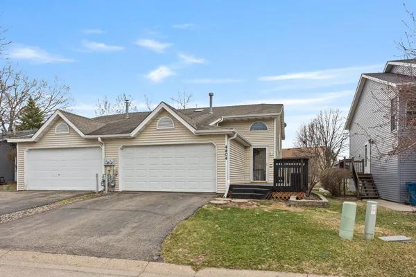 $285,000 | 4404 Cinnamon Ridge Trail, Eagan, MN 55122