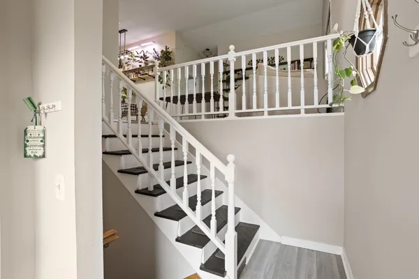 $285,000 | 4404 Cinnamon Ridge Trail, Eagan, MN 55122