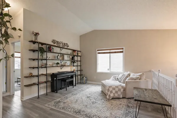 $285,000 | 4404 Cinnamon Ridge Trail, Eagan, MN 55122