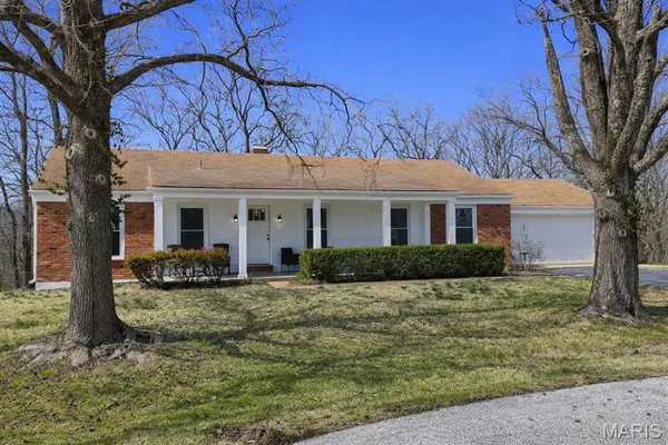 $279,900 | 54 Fairview Drive, Hillsboro, MO 63050