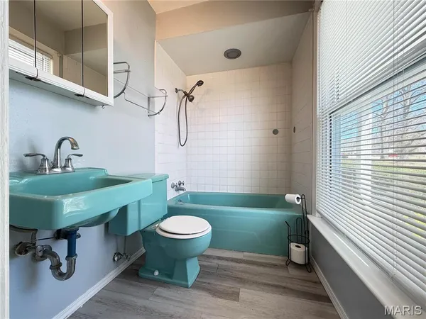 $279,900 | 54 Fairview Drive, Hillsboro, MO 63050