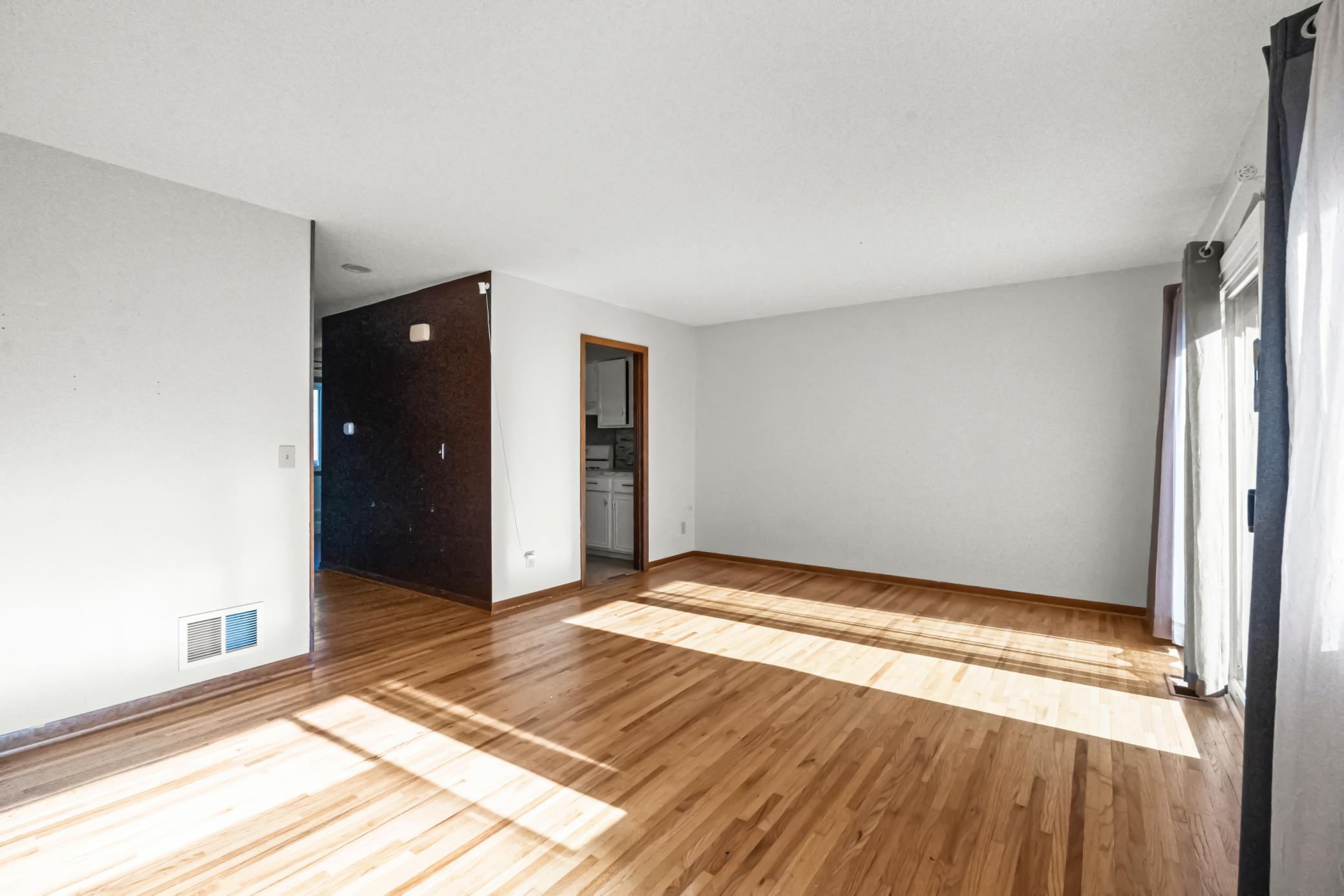 7403 142nd St Court Apple Valley, MN 55124 - Photo 14 of 25