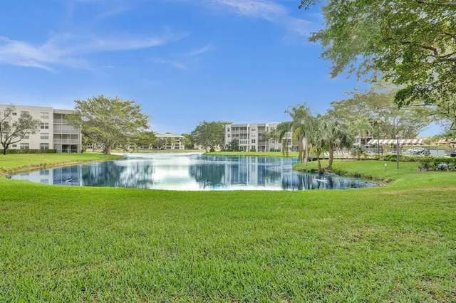 $209,900 | 9340 Lagoon Place, Unit 209, Davie, FL 33324