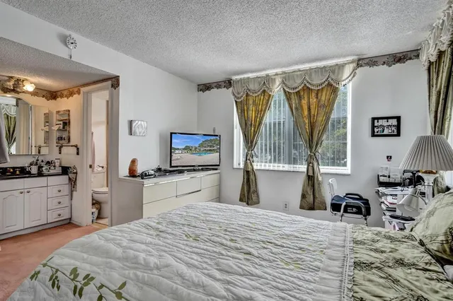 $209,900 | 9340 Lagoon Place, Unit 209, Davie, FL 33324