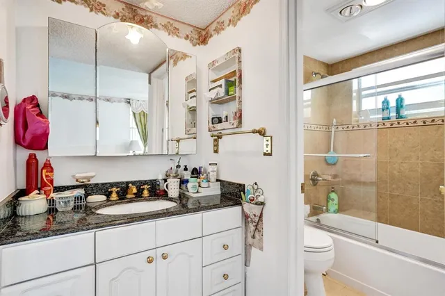 $209,900 | 9340 Lagoon Place, Unit 209, Davie, FL 33324