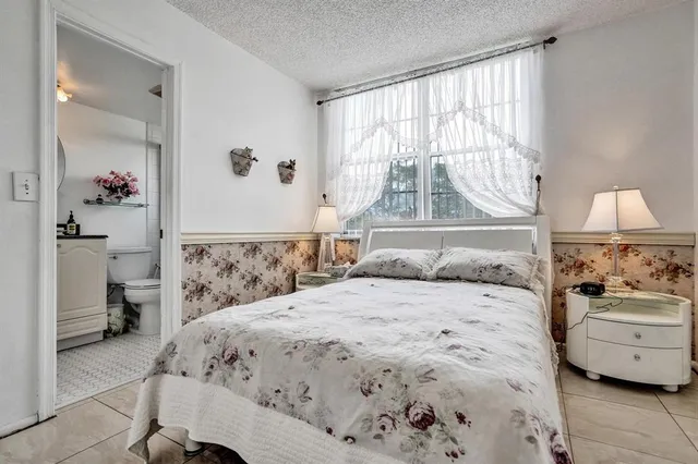 $209,900 | 9340 Lagoon Place, Unit 209, Davie, FL 33324