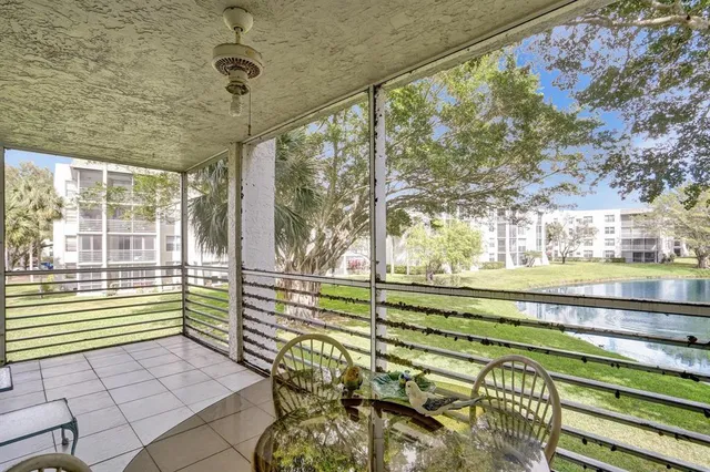 $209,900 | 9340 Lagoon Place, Unit 209, Davie, FL 33324