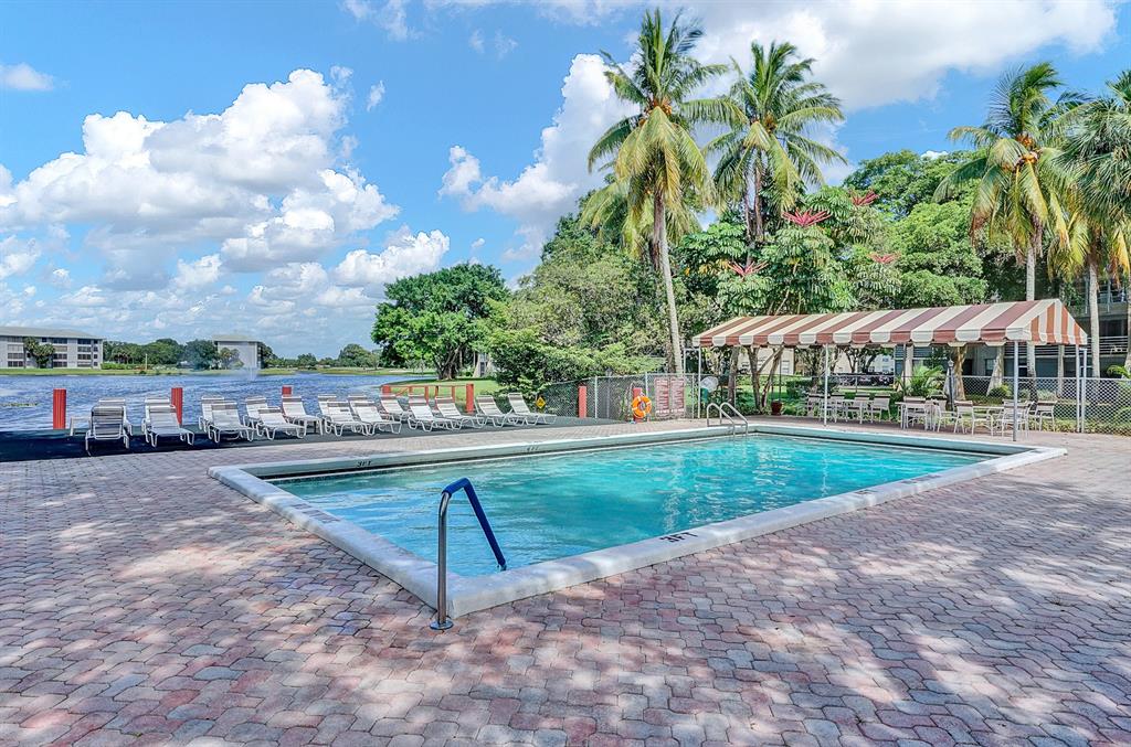 9340 Lagoon Place, Unit 209 Davie, FL 33324 - Photo 27 of 43