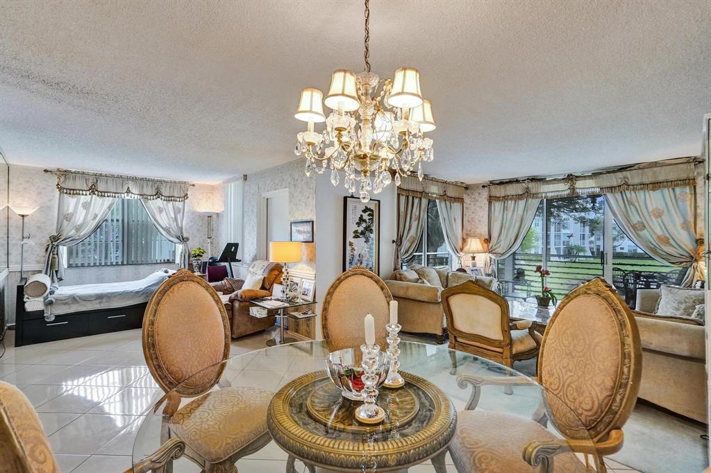 9340 Lagoon Place, Unit 209 Davie, FL 33324 - Photo 9 of 43