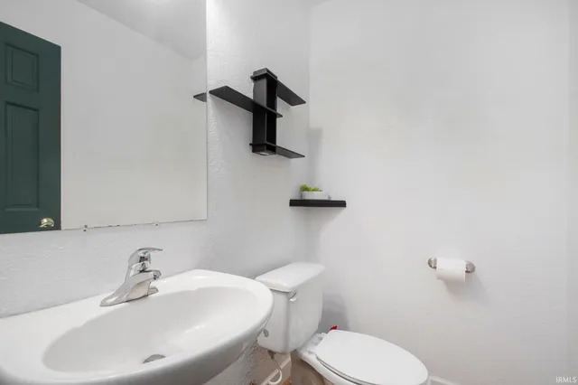 $344,900 | 510 Caprice Drive, Middlebury, IN 46540