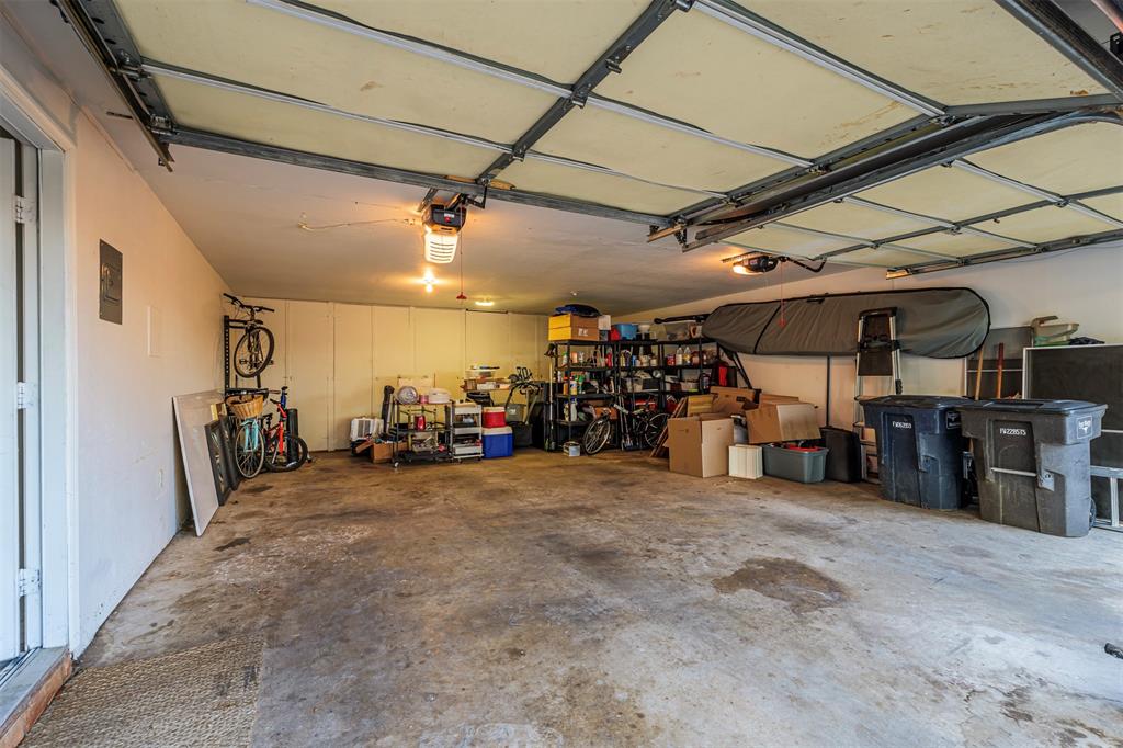 6512 Greenway Road Fort Worth, TX 76116 - Photo 34 of 38 View of garage