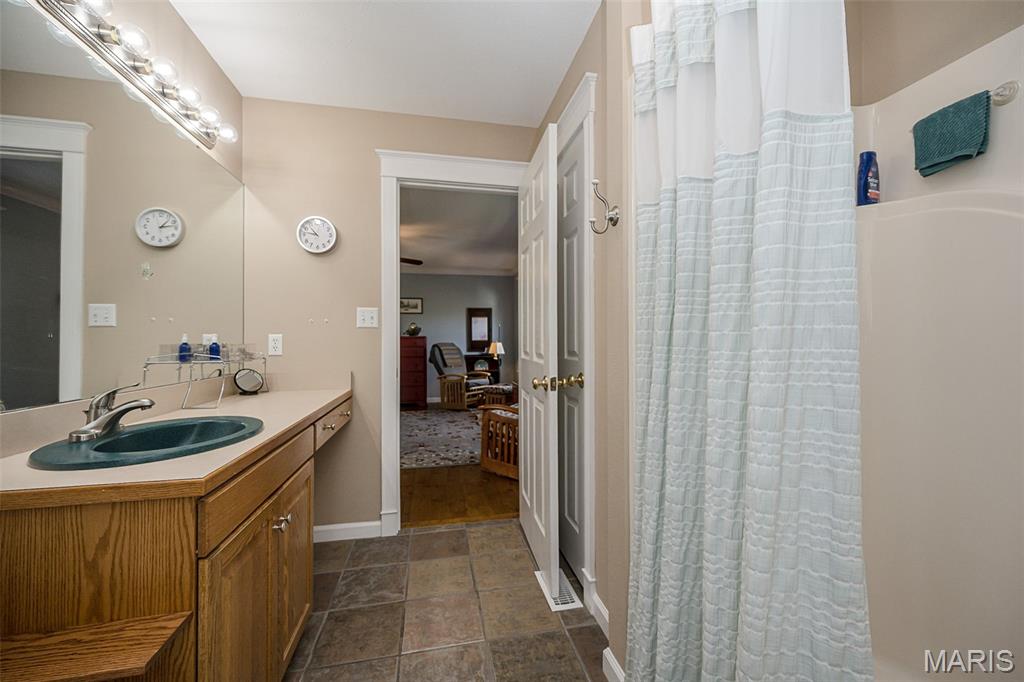 1529 Paradise Valley Drive High Ridge, MO 63049 - Photo 17 of 69