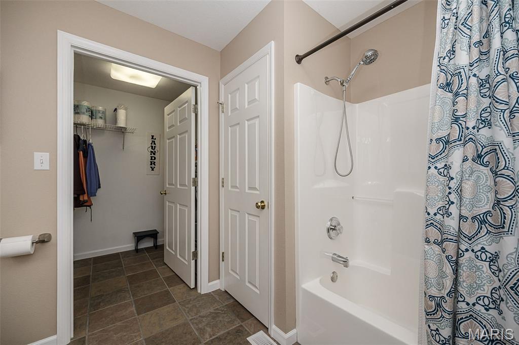 1529 Paradise Valley Drive High Ridge, MO 63049 - Photo 20 of 69