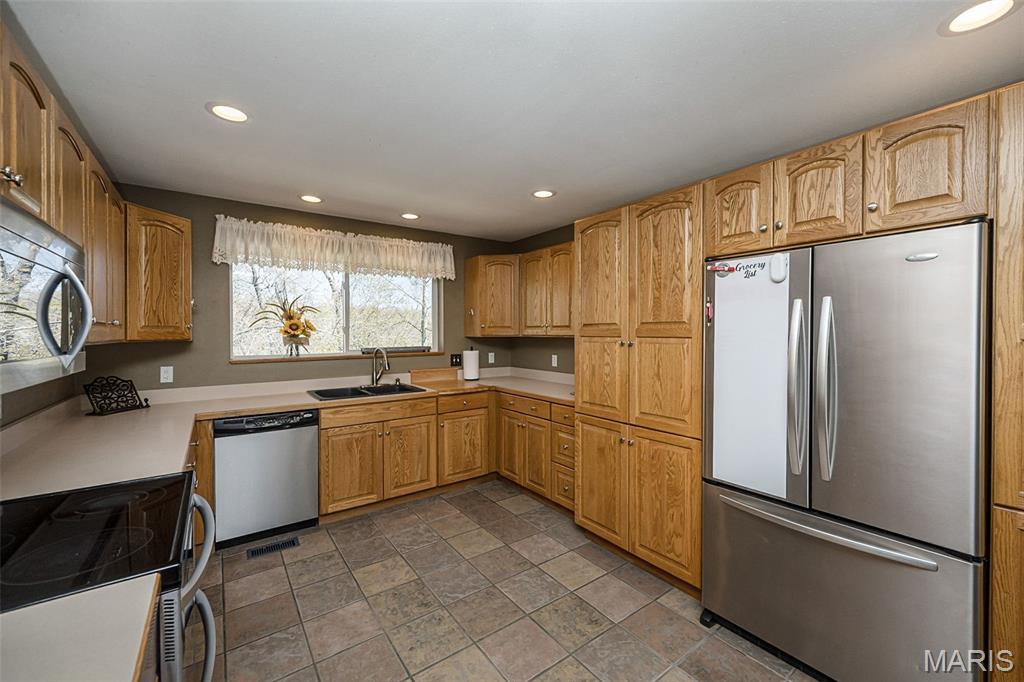 1529 Paradise Valley Drive High Ridge, MO 63049 - Photo 35 of 69
