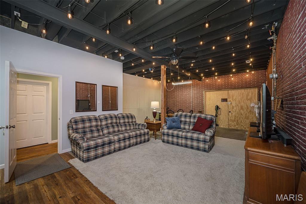 1529 Paradise Valley Drive High Ridge, MO 63049 - Photo 39 of 69