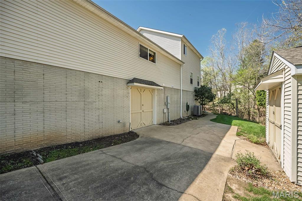 1529 Paradise Valley Drive High Ridge, MO 63049 - Photo 63 of 69