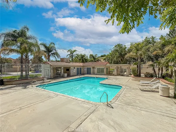 $1,150,000 | 7204 University Drive, Moorpark, CA 93021