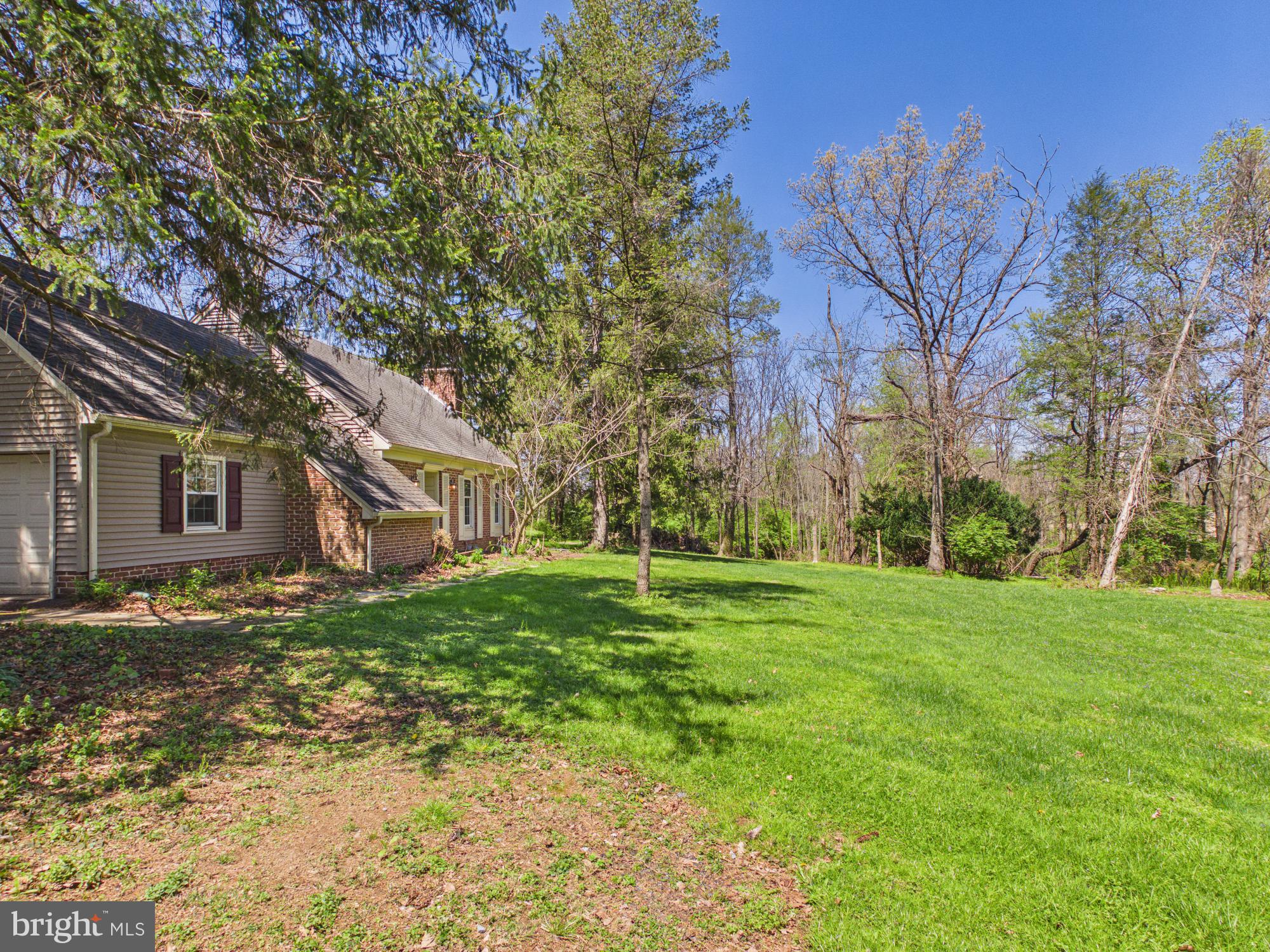 372 Burnt House Road Carlisle, PA 17015 - Photo 8 of 55