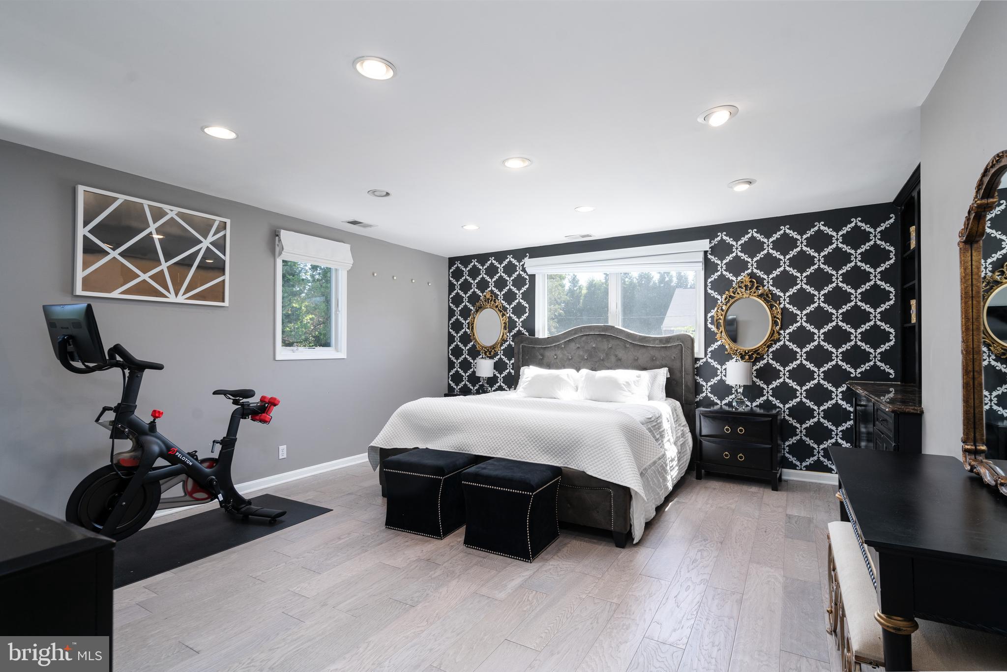 6401 Winnepeg Road Bethesda, MD 20817 - Photo 25 of 41 a bedroom with a large bed and a window