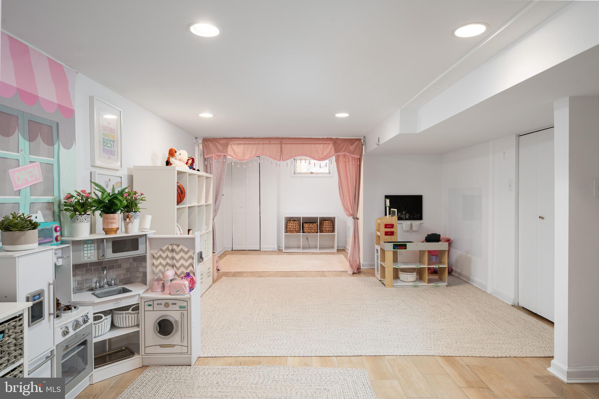 6401 Winnepeg Road Bethesda, MD 20817 - Photo 31 of 41 a bed room with a bed and a chair