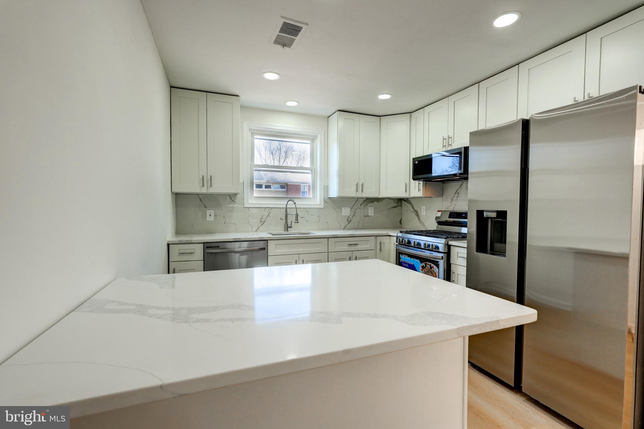 14434 Bel Pre Drive Silver Spring, MD 20906 - Photo 5 of 30