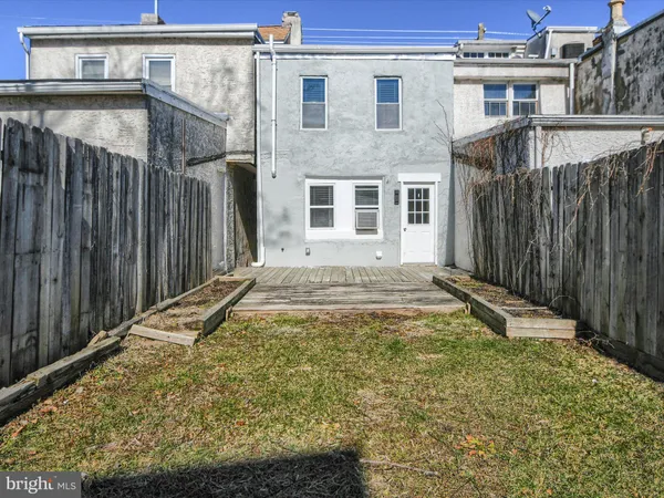 $2,100 | 24 West Front Street, Bridgeport, PA 19405