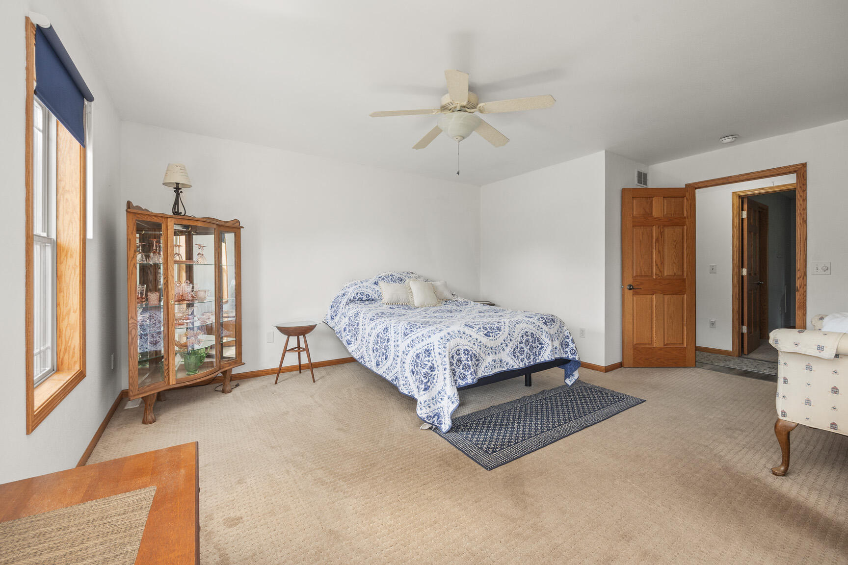 1300 Oak Tree Court Slinger, WI 53086 - Photo 24 of 40 Primary Bedroom