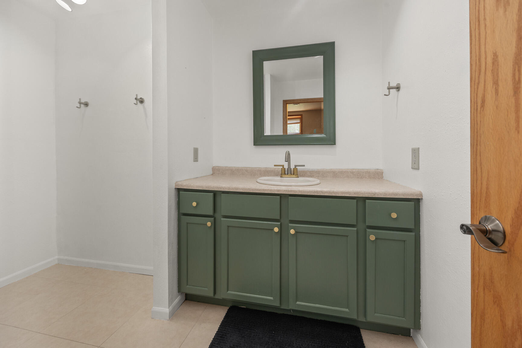 1300 Oak Tree Court Slinger, WI 53086 - Photo 36 of 40 3rd Full Bath Lower Level