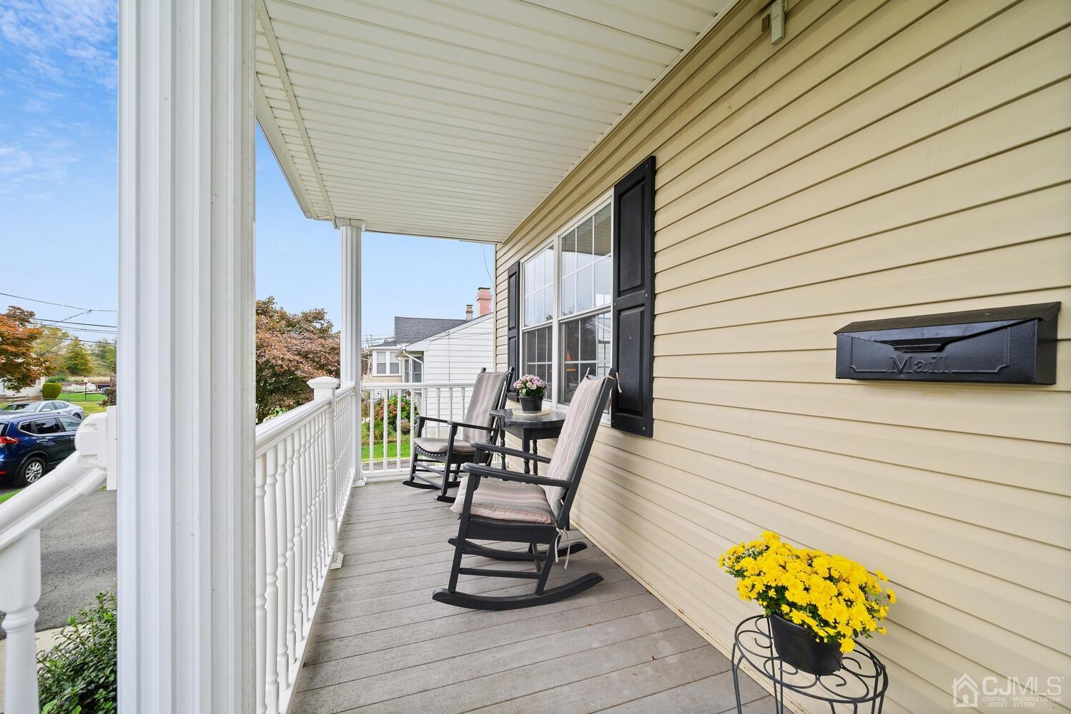 28 Rector Avenue Woodbridge, NJ 07095 - Photo 5 of 32 a porch with seating space